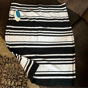 N.W.T.  Boutique 🌸🌸summer skirt, black/white 95% cotton 5% spandex Size 1X